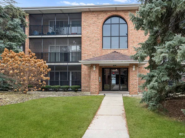 4945 E Circle Dr APT 307, Crestwood, IL 60418