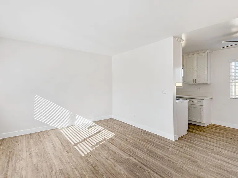 1408 S Saint Andrews Pl — Photo 15