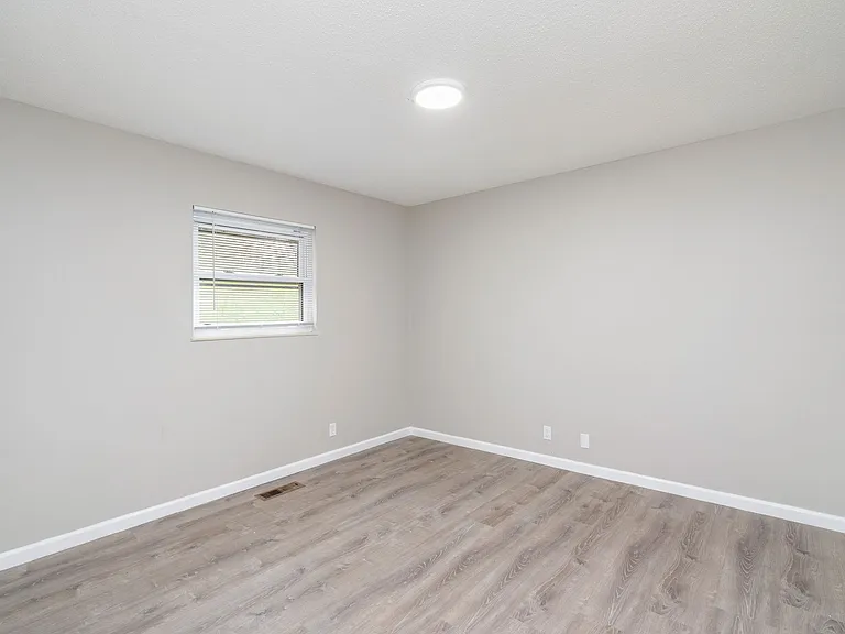1518 Parkridge Dr #2 — Photo 12