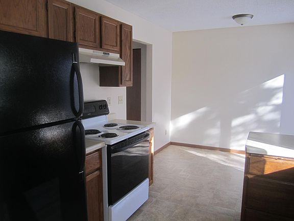 3rd image of 540 Harriet Ave