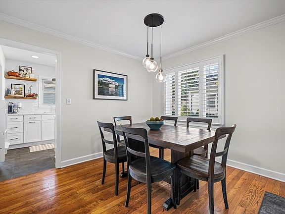 4th image of 2329 Illinois Rd