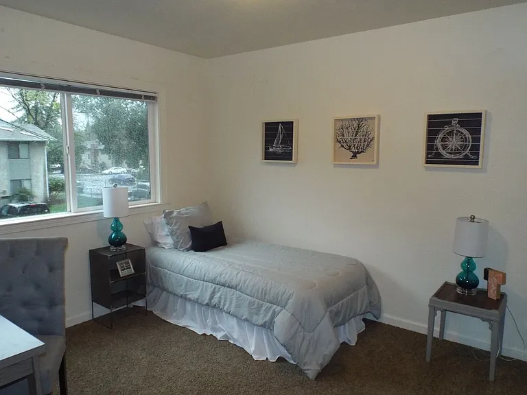 0605 - 303 Hickory St — Photo 17