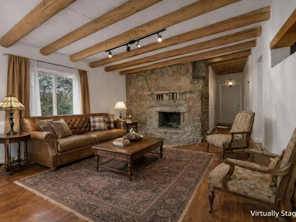 436 Apodaca Hill St, Santa Fe, NM 87501