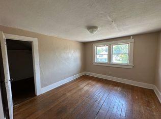 702 N Adams St, Hutchinson, KS 67501