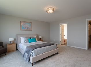 The Everett - Build On Your Land Plan, Southern Oregon- Build On Your Own Land - Design Center, Central Point, OR 97502