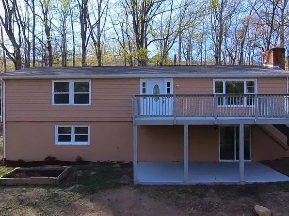 202 Falcon Trl, Winchester, VA 22602