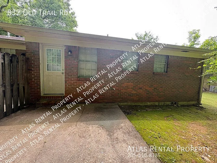 Building Photo - 832 Old Trail Rd