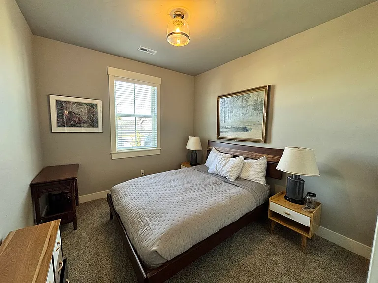 2740 Ordway Ave — Photo 64