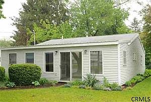 3rd image of 113 Fairground Ave