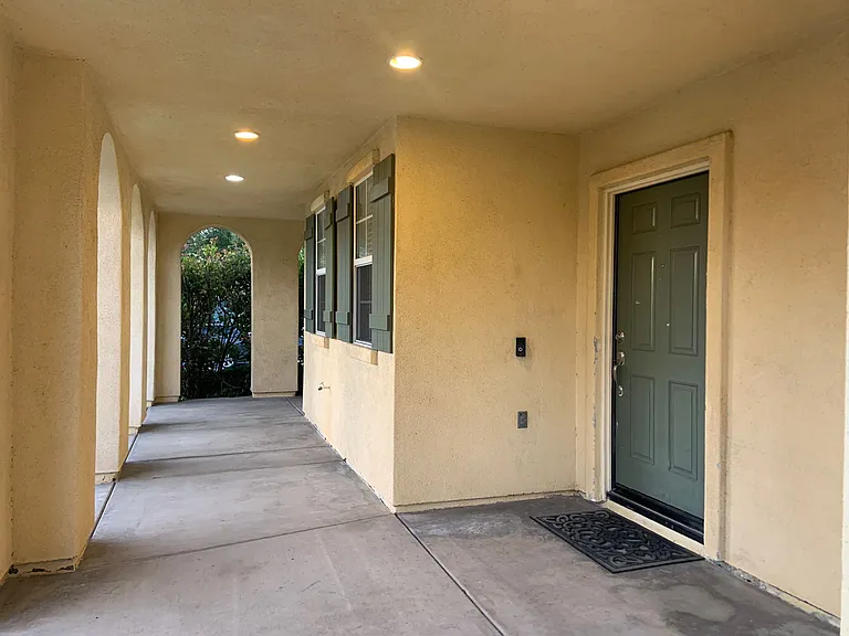 1331 Santa Elisabeth Ave — Photo 3