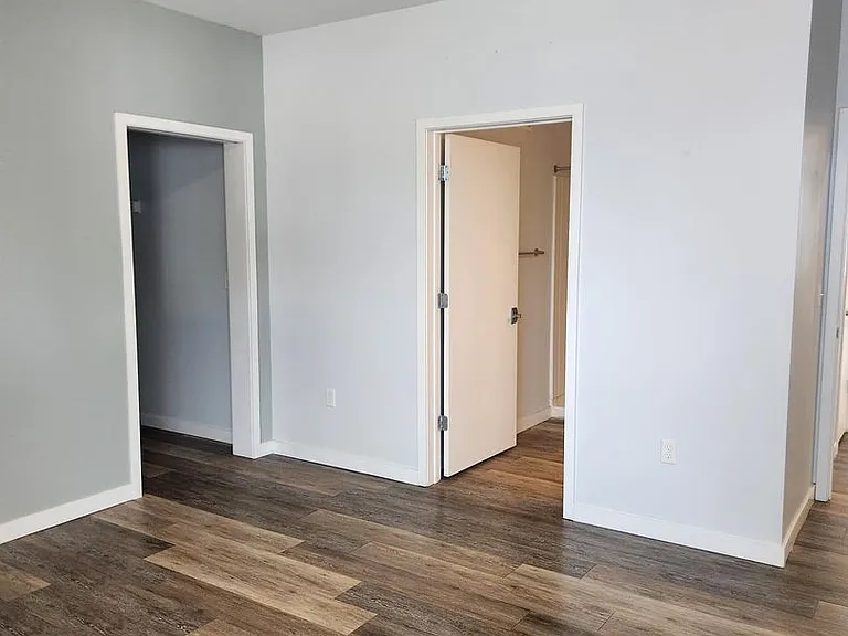 River Rock Apartments — Photo 91