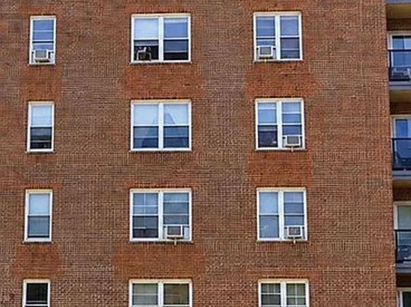 84-50 169th St APT 416, Queens, NY 11432