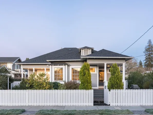 116 Fitch St, Healdsburg, CA 95448