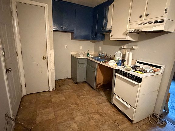 3rd image of 14 Short Street #1D