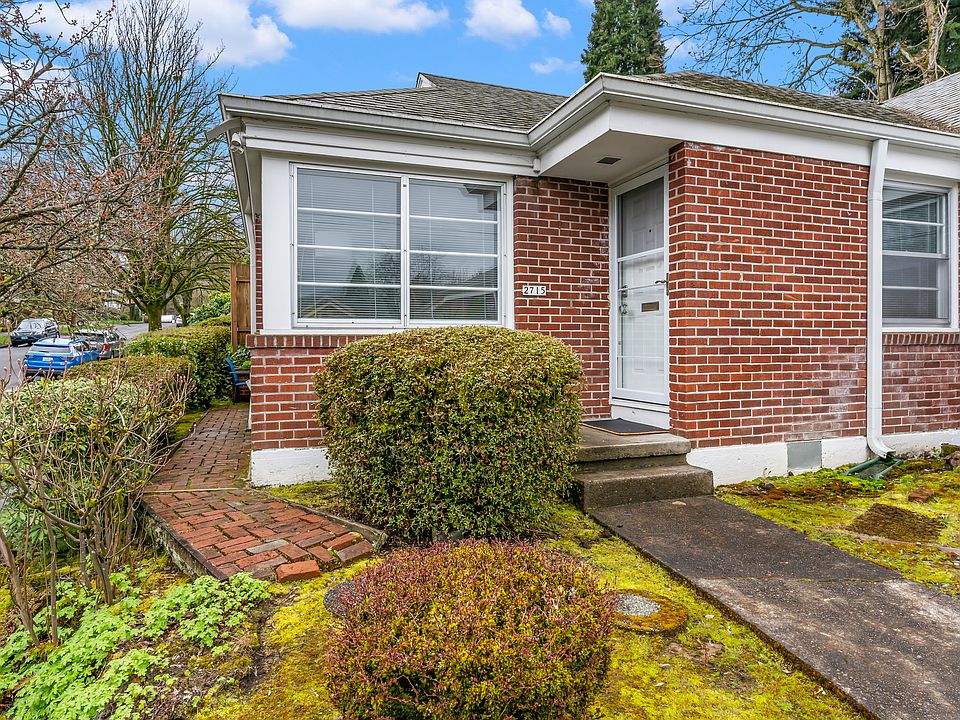 1st image of 2715 SE 32nd Ave
