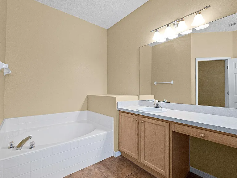 37 Pine Grove Dr — Photo 12
