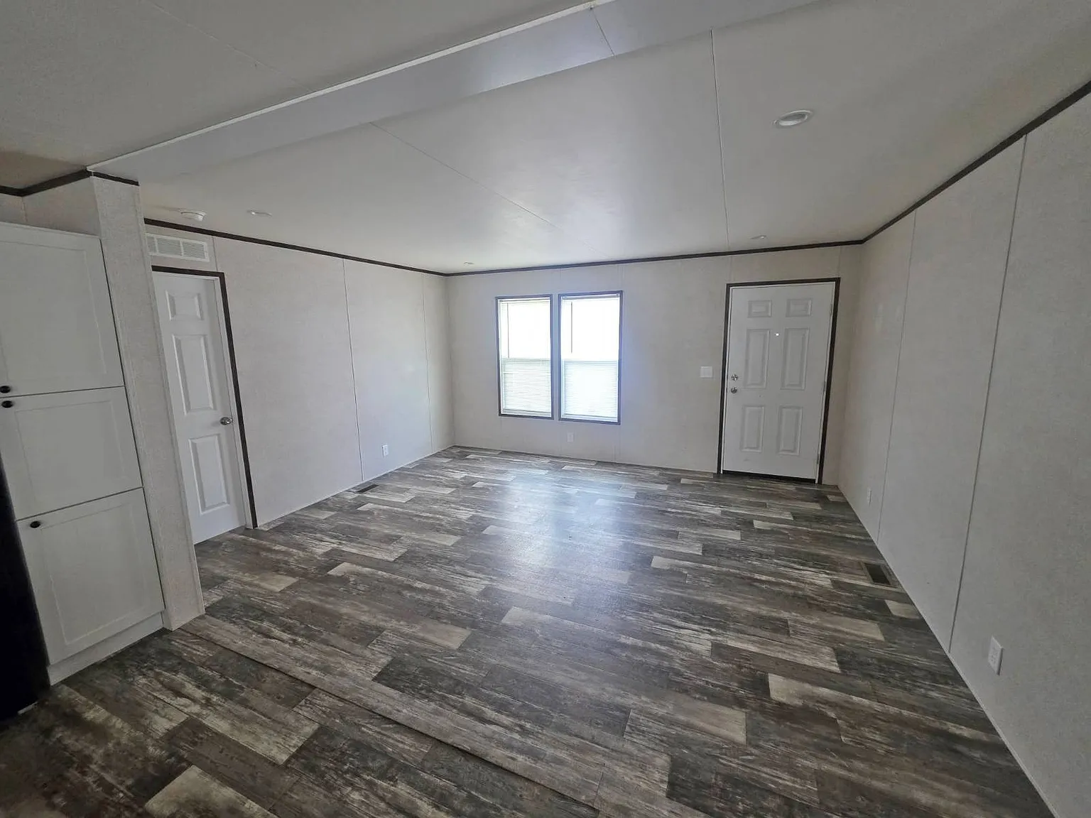 4 bed, 2.0 bath, 1450 sqft, $1,500 — Photo 2