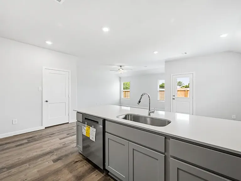 811 Brookside Dr — Photo 10