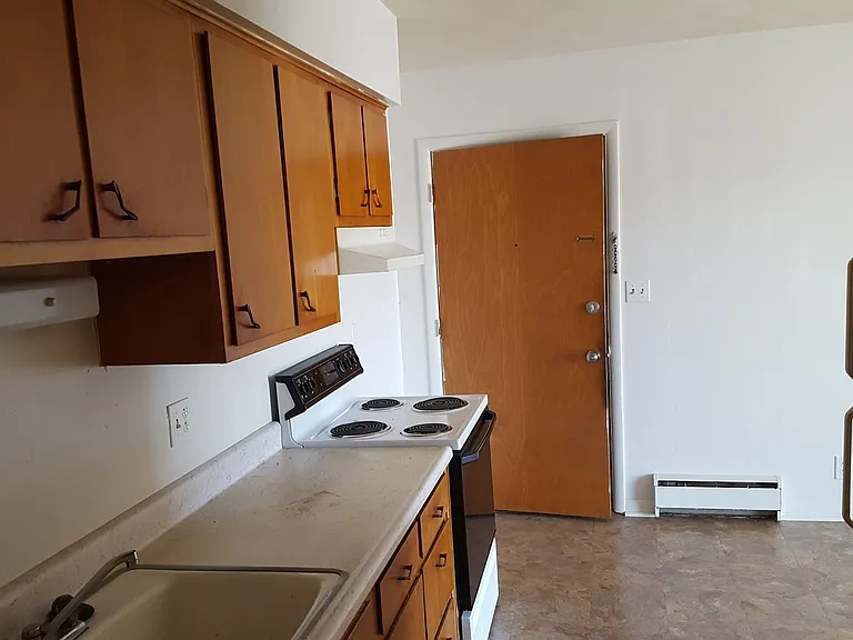 5911 W 25th St — Photo 11