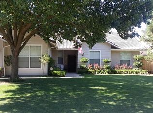445 W Carpenter Ave, Reedley, CA 93654