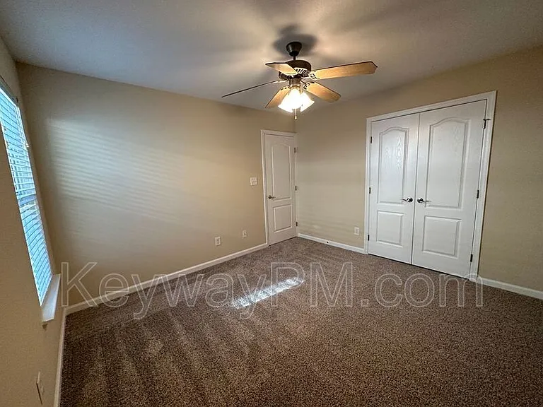 2136 Sylvan Lake Dr — Photo 15