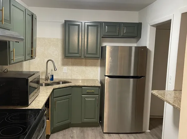 31993 W Twelve Mile Rd, Farmington, MI