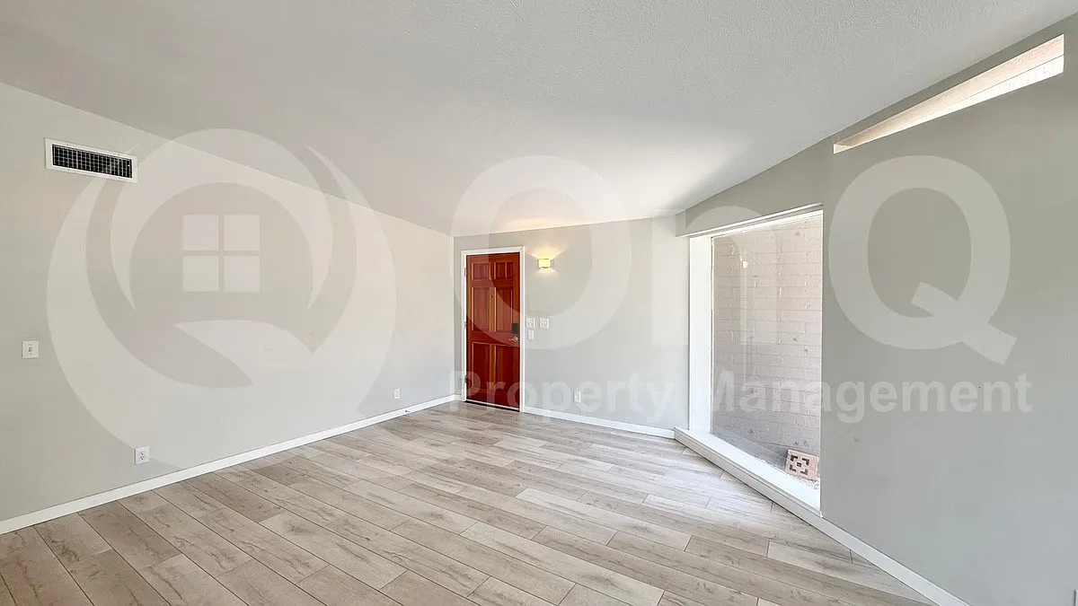 3 bed, 2.0 bath, 1640 sqft, $2,549 — Photo 3