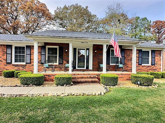 4th image of 1502 Canterbury Dr