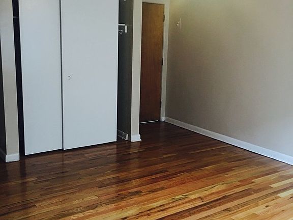 4th image of 935 Logan St #103-109