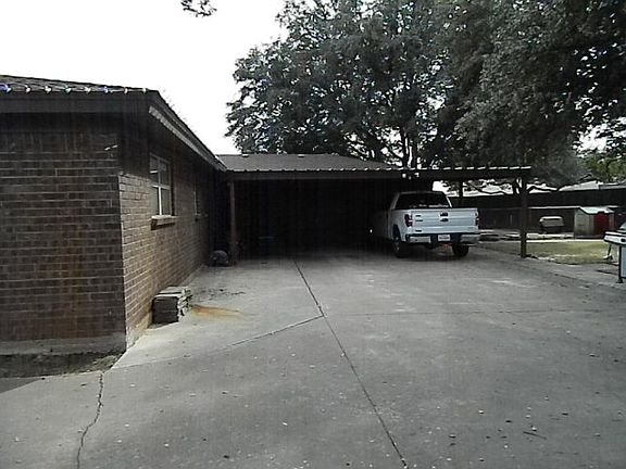 3rd image of 4517 Fredonia Ave