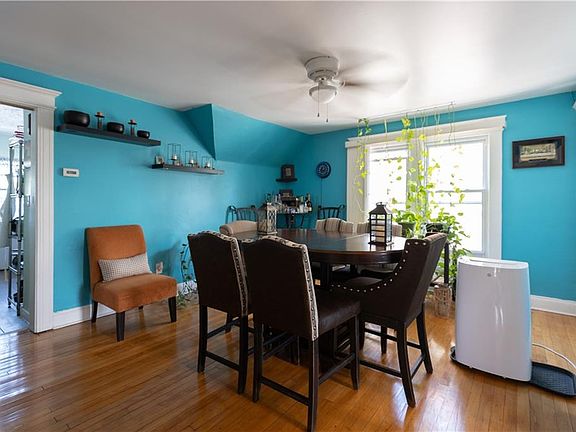 3rd image of 109 E Brighton Ave #11