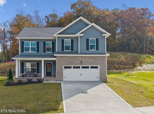 125 Kingberry St, Oak Ridge, TN 37830
