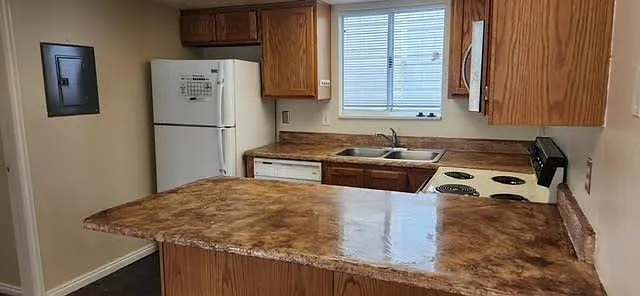907 E 820 N #6 — Photo 3