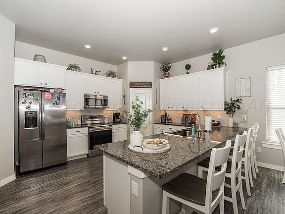 4th image of 1642 Lullwater Rd