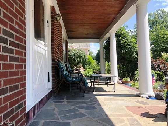 3rd image of 44 Athenia Ave