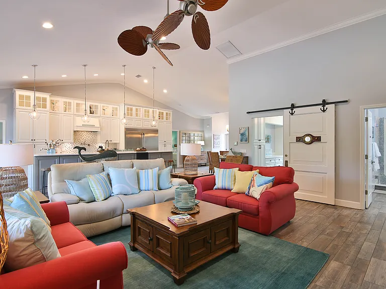 1102 Mallorca Dr — Photo 15