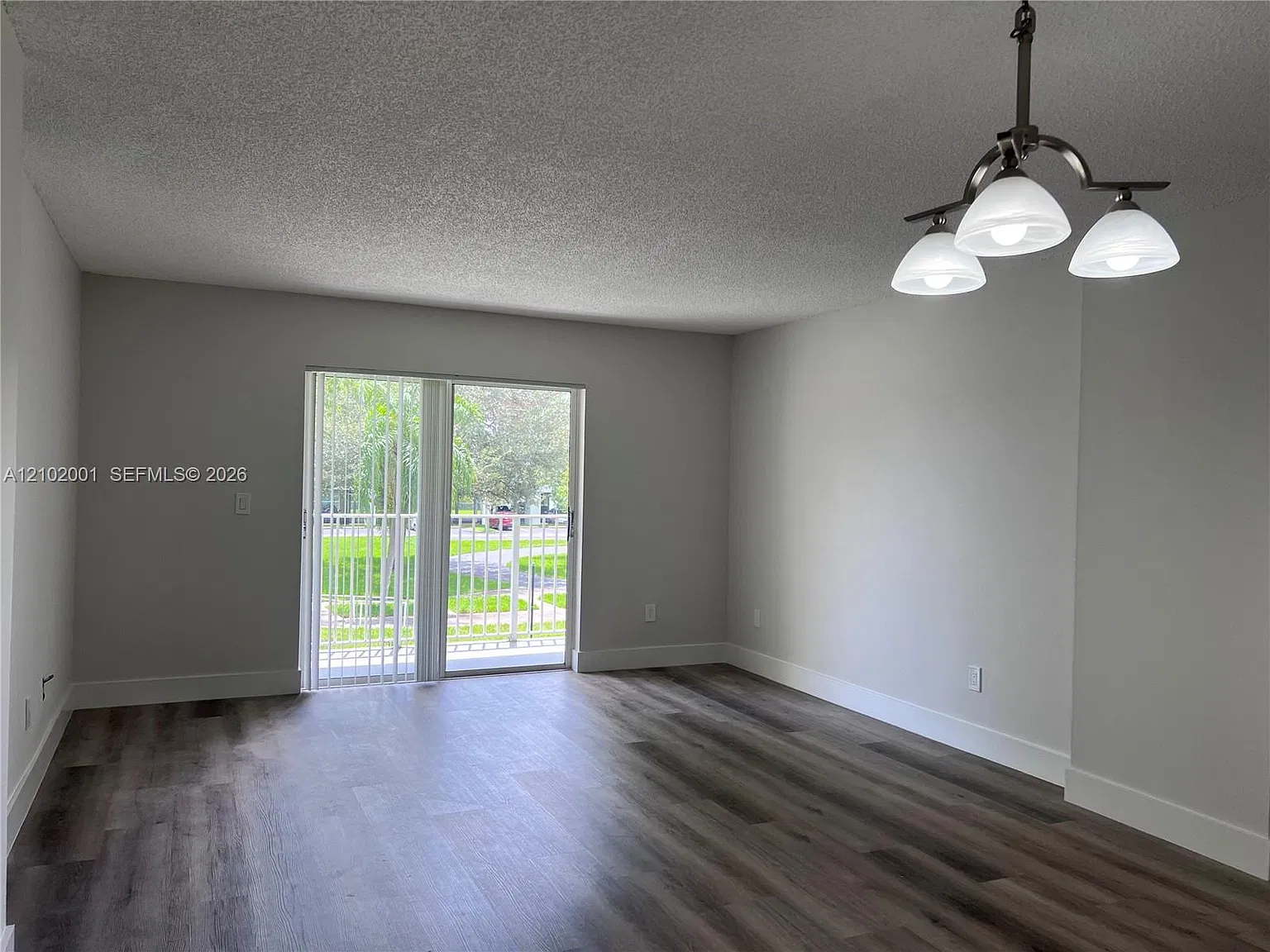 Saga Bay Gardens Condo — Photo 3
