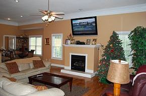 2nd image of 1328 Heritage Ln E