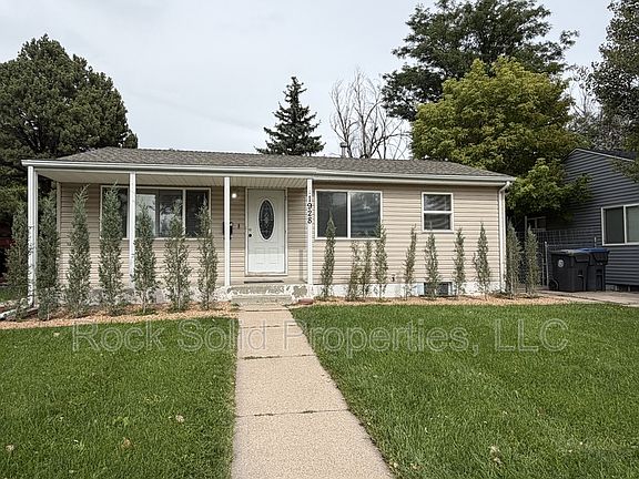 2nd image of 1928 Newton Dr