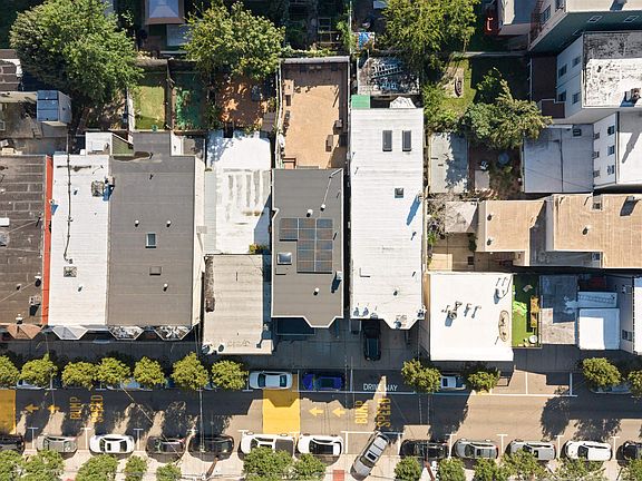 3rd image of 517 Monastery Pl