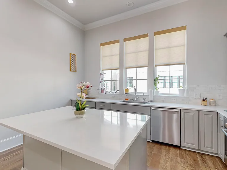 638 Dalton Ln #802 — Photo 13