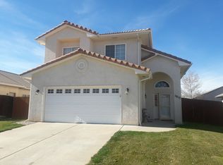 1017 Pinecrest Dr, Pueblo, CO 81005