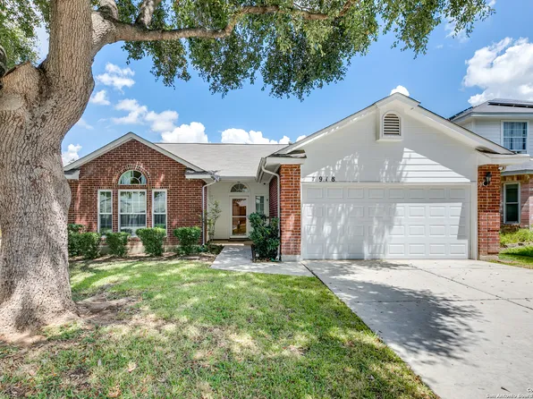 7918 PARKLAND GREEN DR, San Antonio, TX 78240