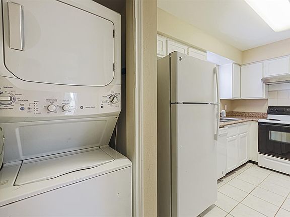 2nd image of 3100 Walnut Bend Ln #422