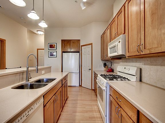 5th image of 11740 Vermillion St NE Unit C