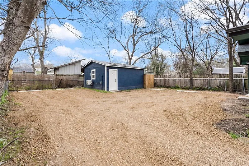 1118 Ebert Ave #C