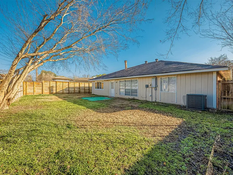 3806 Embarcadero Dr — Photo 42