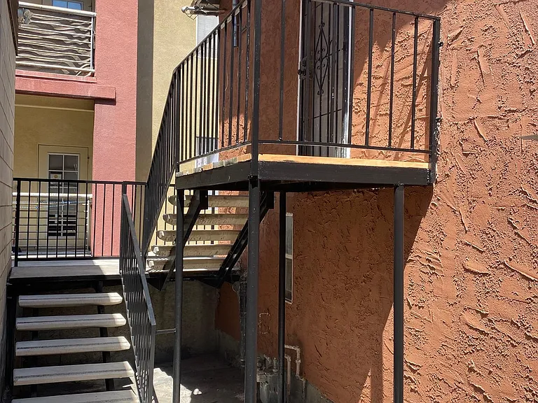 1641 1/2 Logan Ave #1 — Photo 4