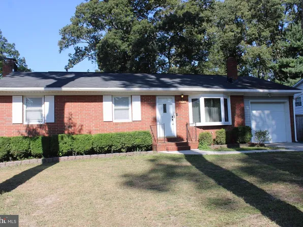 32 Nicholson Dr, Pasadena, MD 21122