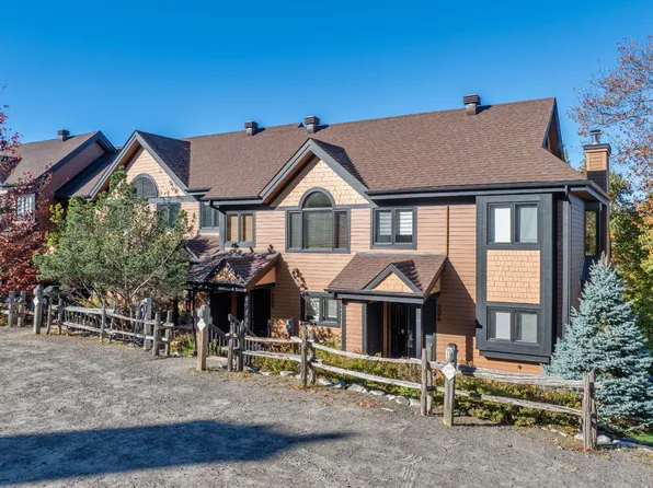168 Chemin De La Frst #204, Mont Tremblant, QC J8E 3K8
